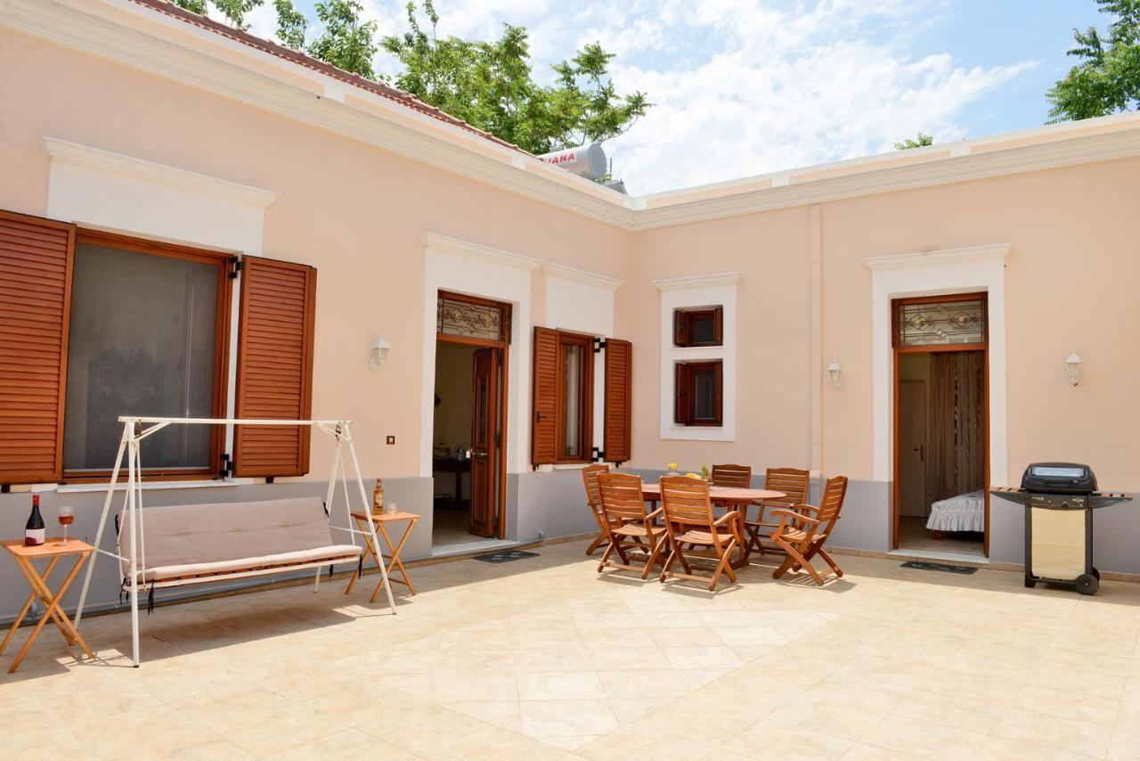 Classical Archontiko D&m Vila *